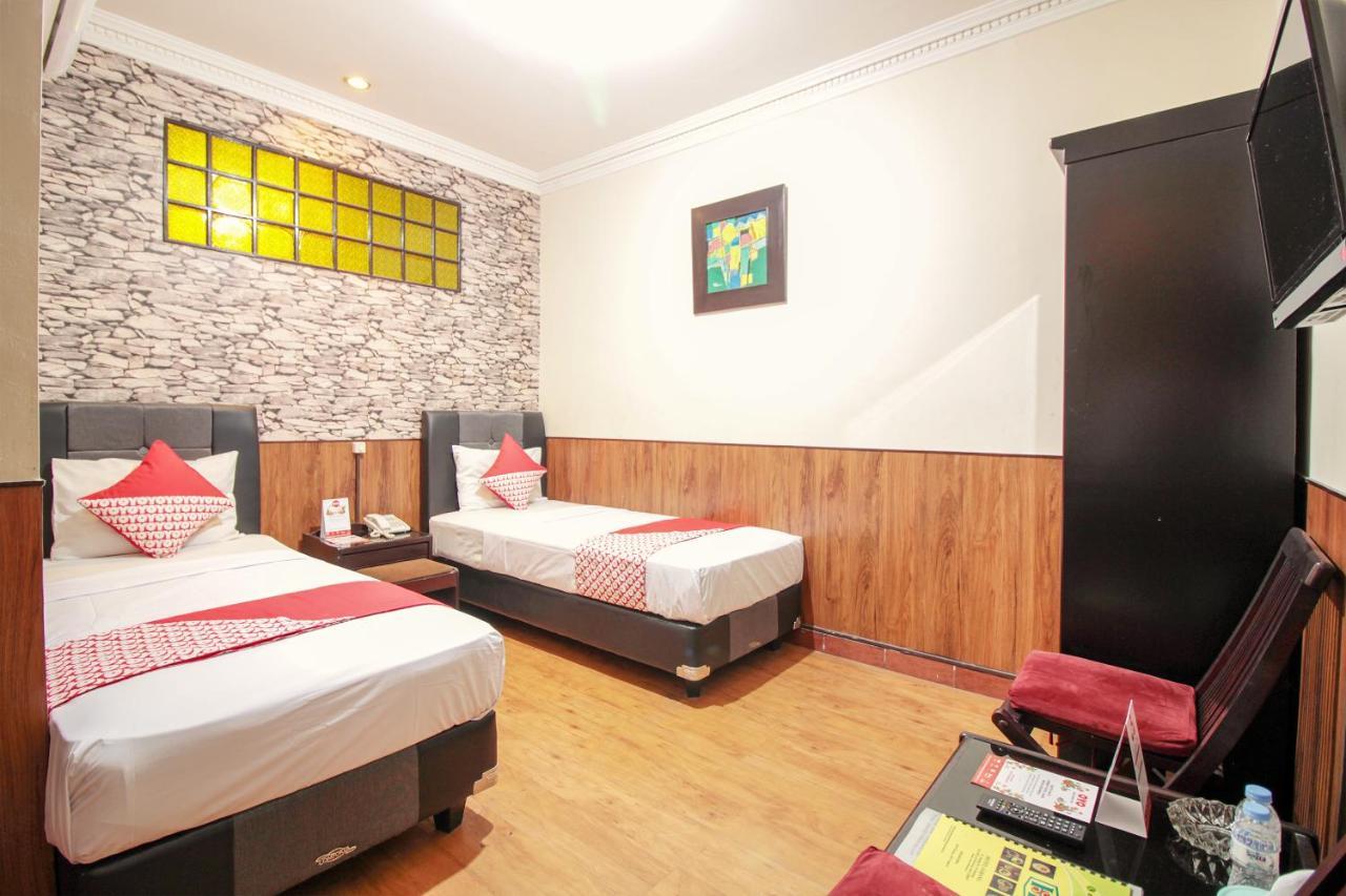 Vaccinated Staff - Oyo 352 Homestay Sabang Bandung Eksteriør billede