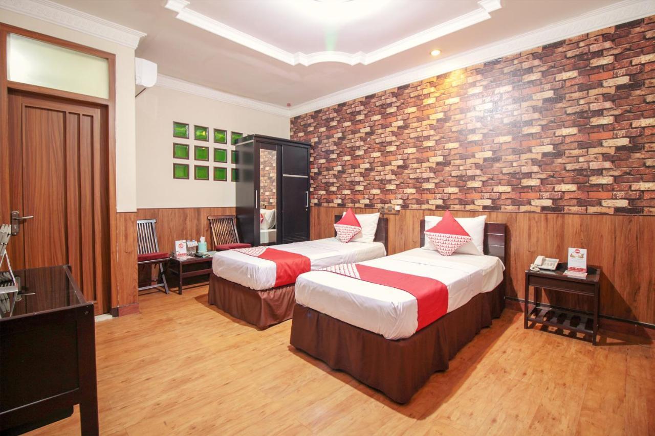 Vaccinated Staff - Oyo 352 Homestay Sabang Bandung Eksteriør billede